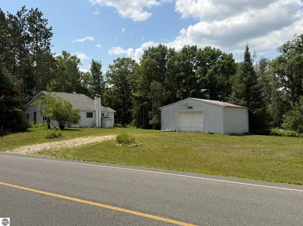 3530 S Vandermeulen Rd, Lake City, MI 49651