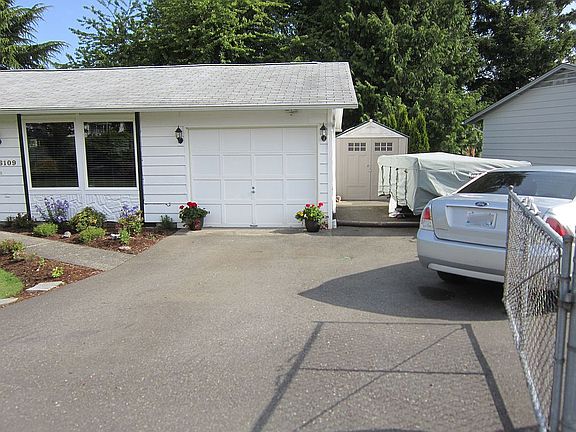 Front of house/ RV parking