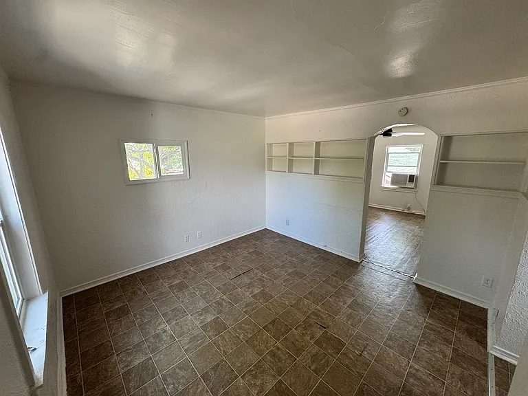 2600 Frazier Ave — Photo 1