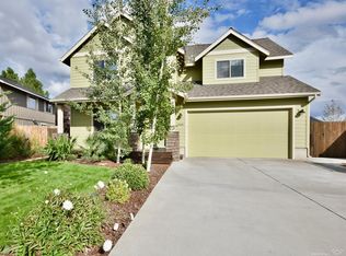 944 SW 25th Ln, Redmond, OR 97756
