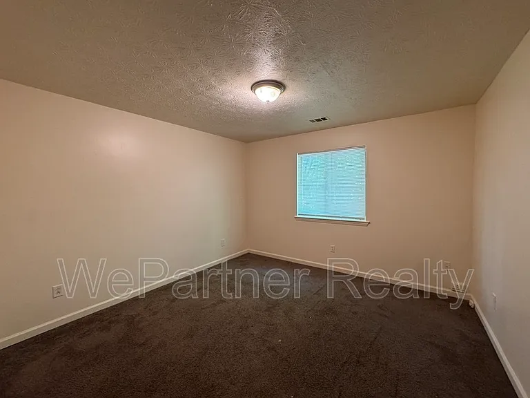 7416 Dartmouth Ct — Photo 3