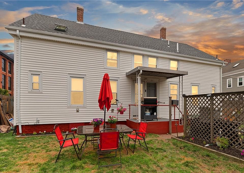 1st image of 25 Davis St