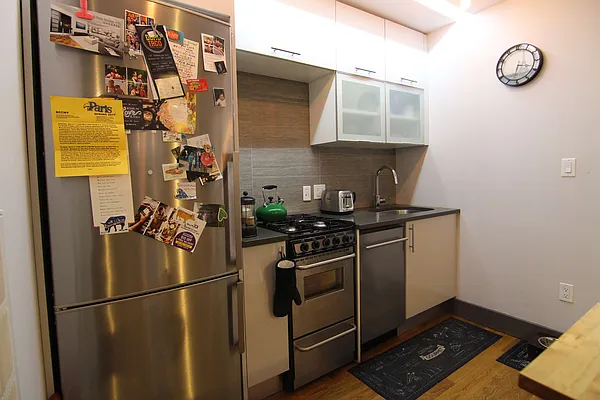 Rented by Nooklyn NYC LLC | media 31