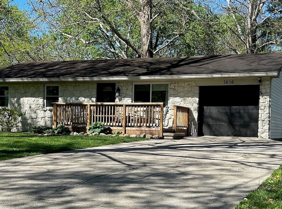 1st image of 1614 Thorndale St