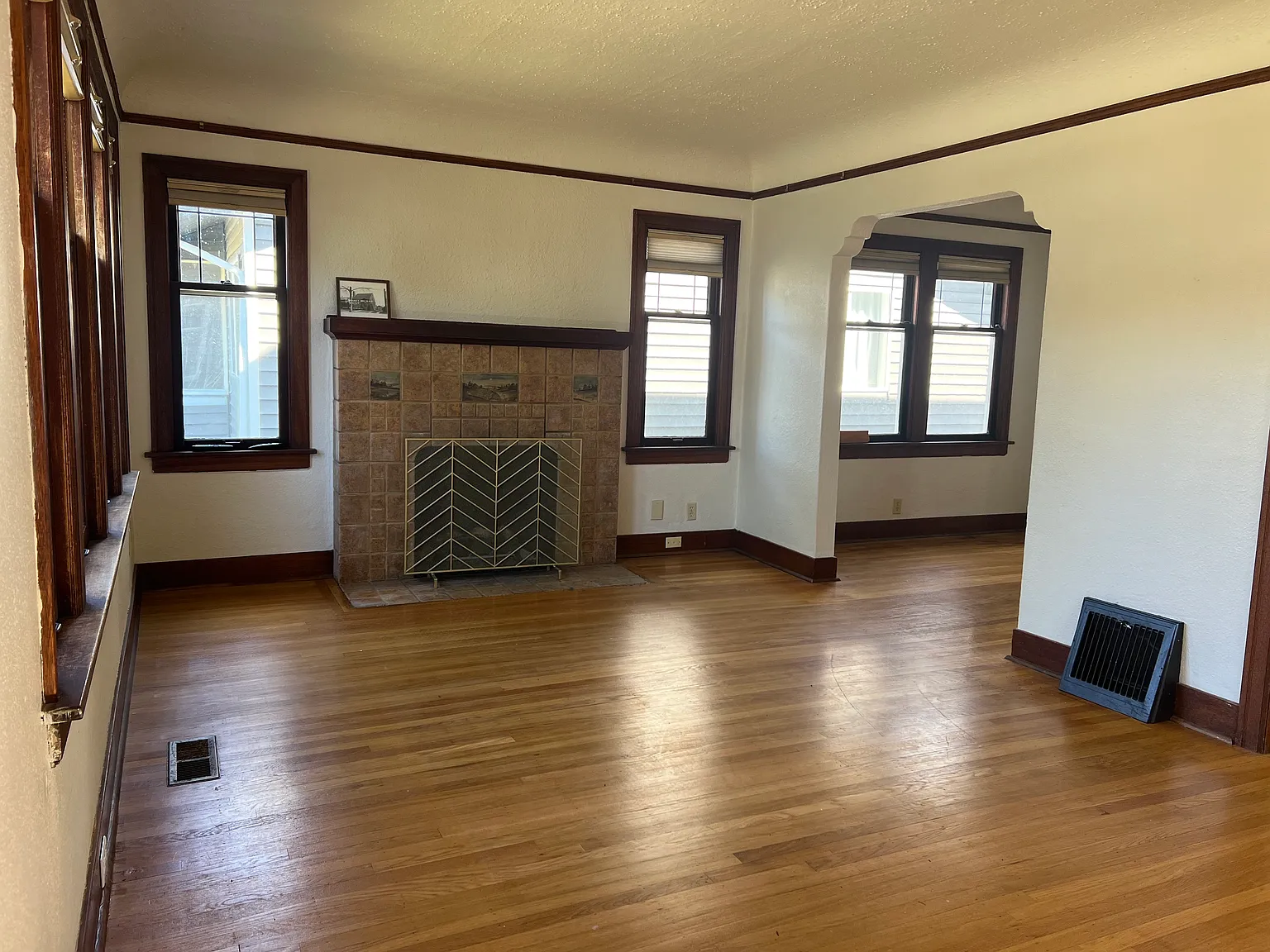 3 bed, 1510 sqft, $4,200 — Photo 2