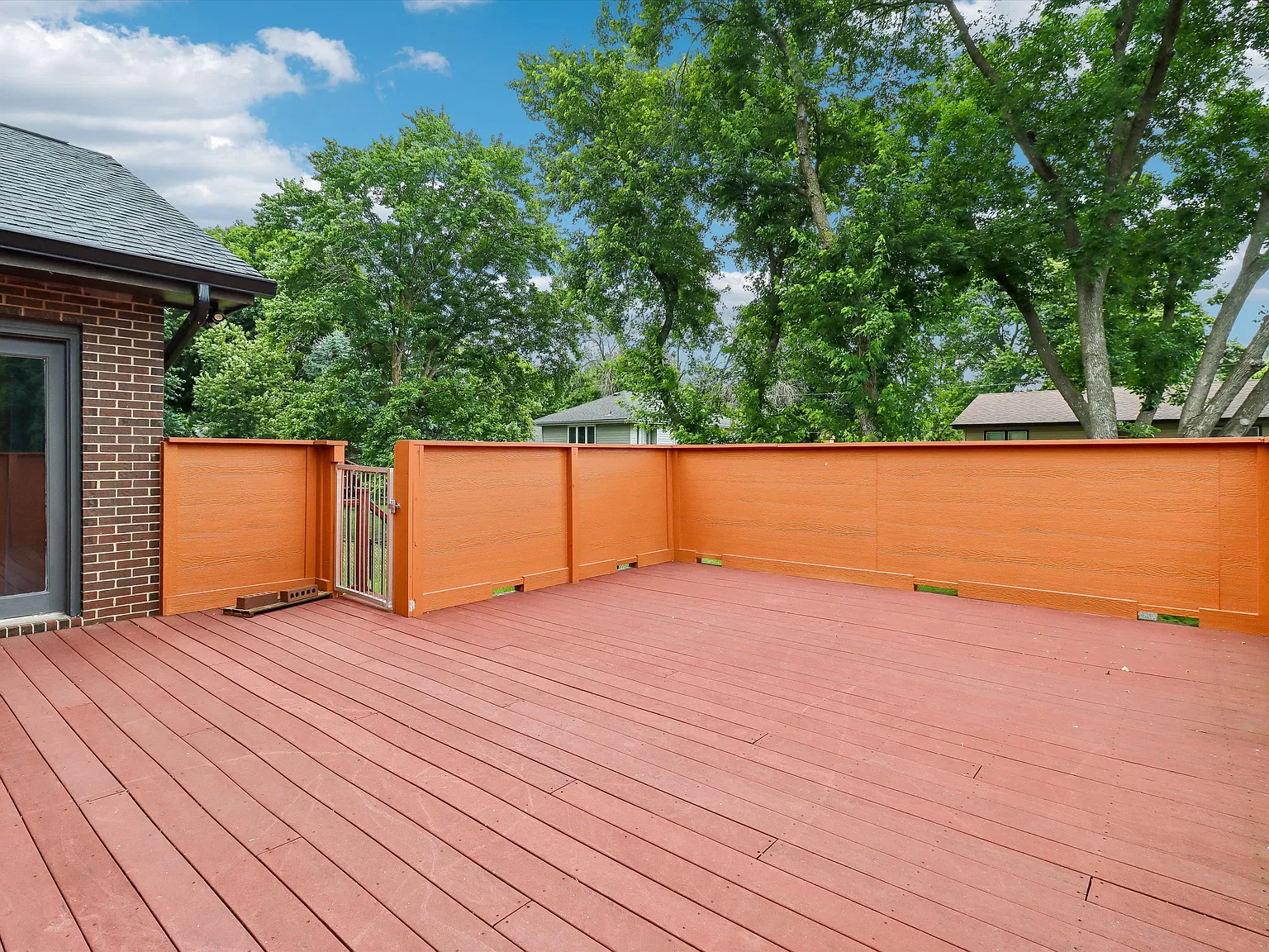 4 bed, 1761 sqft, $2,400 — Photo 4