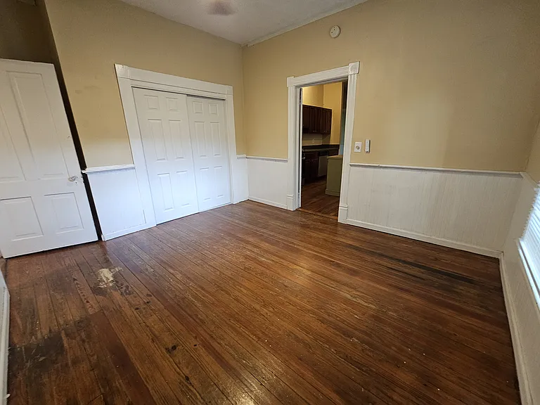 465 Cameron St SE — Photo 11