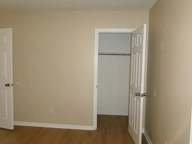 4346 Oak St #A — Photo 14