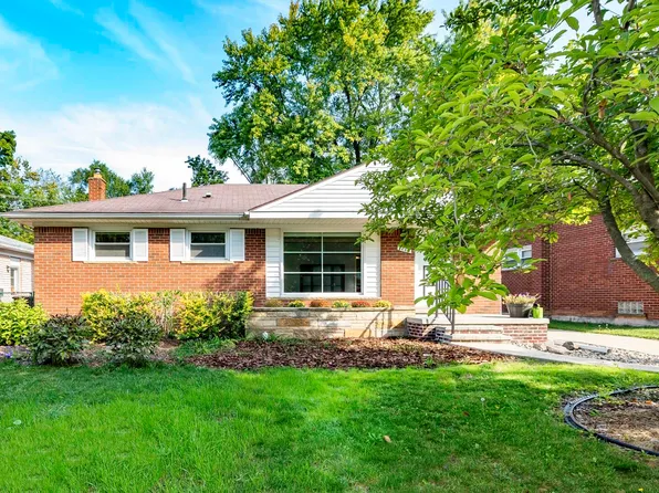 1440 Collegewood Dr, Ypsilanti, MI 48197