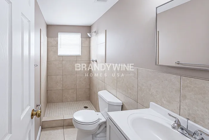 7815 Treasure Pointe Dr — Photo 16