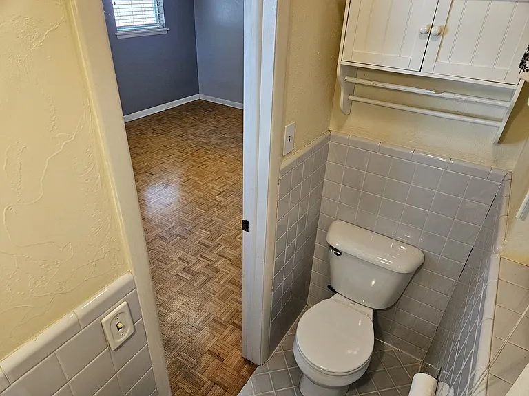 641 W Beam Ave — Photo 10