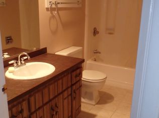 1332 Pineview Dr APT 18, Morgantown, WV 26505