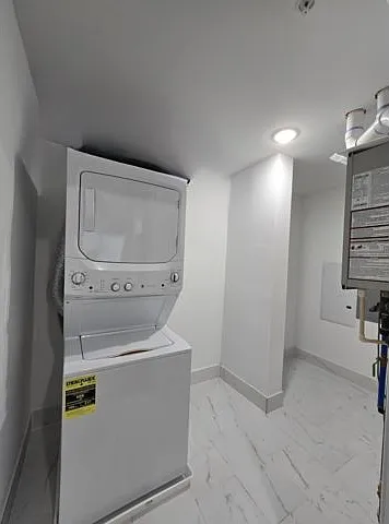 512 Kearny Ave #202 — Photo 16
