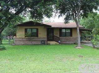 122 Peppermint Ln, Kirby, TX 78219