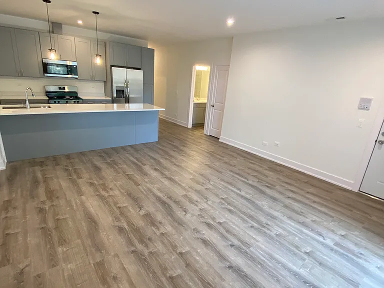 4418 N Austin Ave #101 — Photo 19
