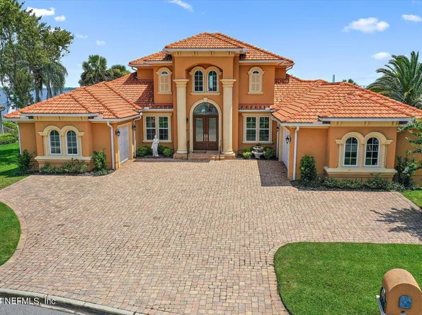 4368 BOAT CLUB Drive, Jacksonville, FL 32277