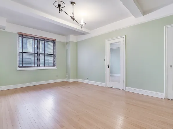 400 West End Avenue image 7 of 11