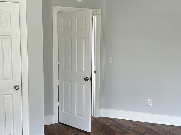 4th image of 9 Hermance St #1