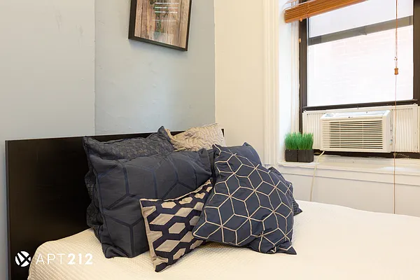 Rented by APT212 INC | media 23