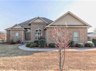 160 Addington Dr, Kathleen, GA 31047