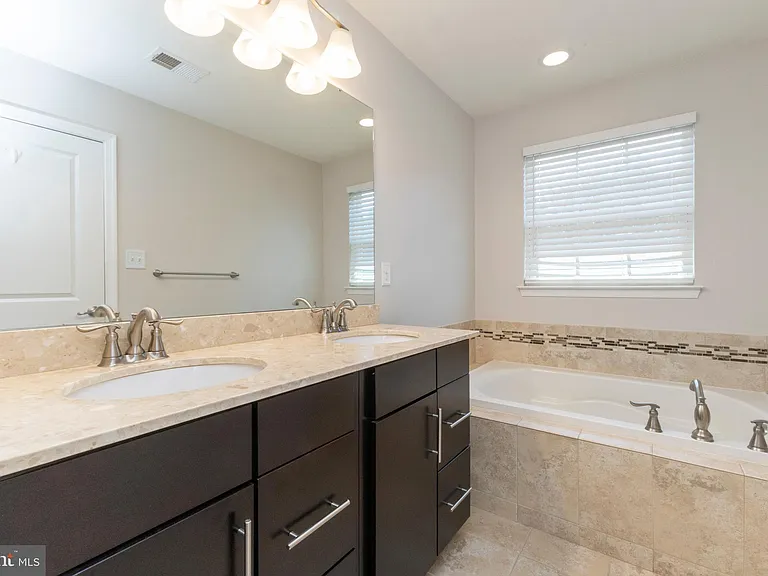 12220 Montreat Pl — Photo 23