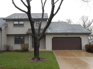 2340 Robin Ln, Elgin, IL 60123