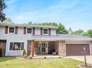 54083 Homeland Rd, Elkhart, IN 46514