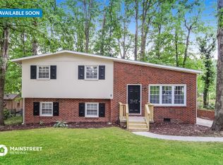 3903 Raintree Dr, Greensboro, NC 27407