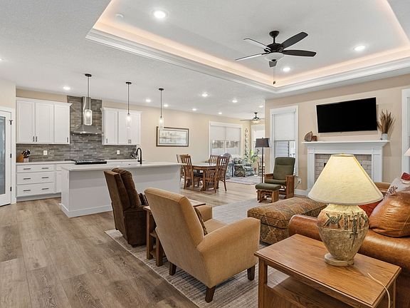 3rd image of 1311 Heights Ct