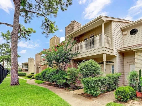 800 Country Place Dr Unit 303, Houston, TX 77079
