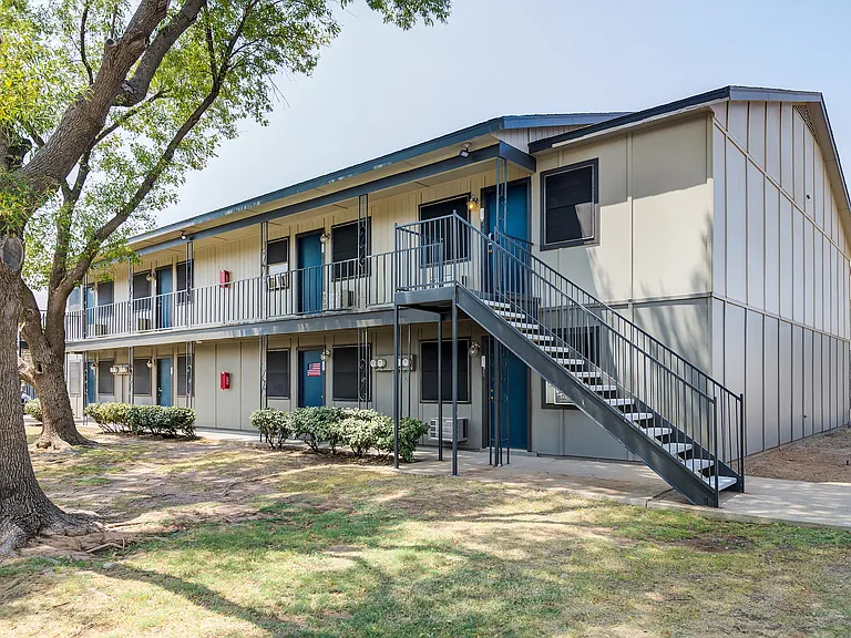 Alturas Eleventh — Photo 20