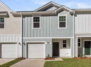 409 Colchester Ct, Moncks Corner, SC 29461