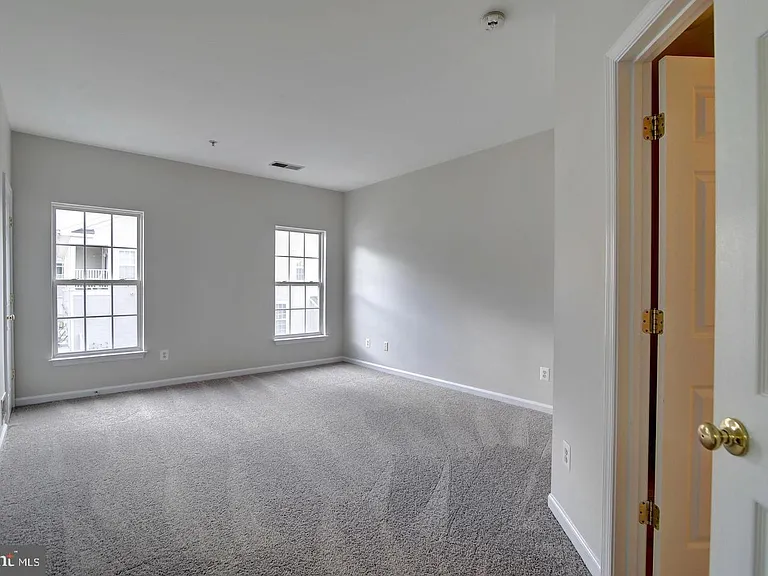 20261 Owings Ter — Photo 18