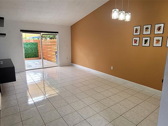 3rd image of 180 NW 114th Ave #26-104