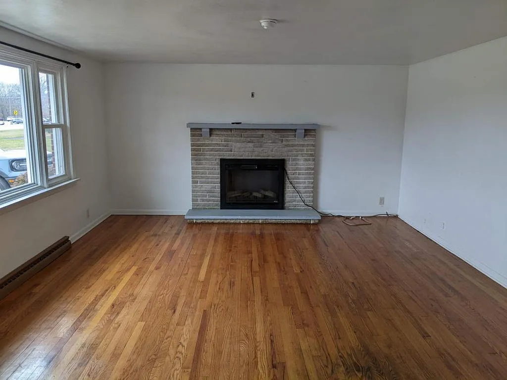 513 Sarver Rd — Photo 2