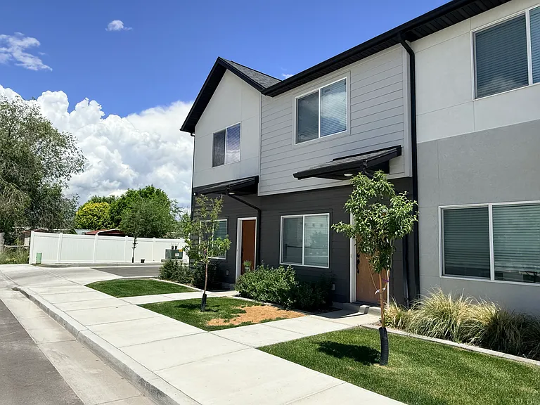 172 N 400 W #7 — Photo 21