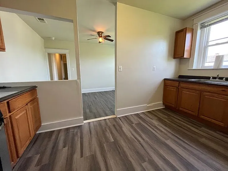 1620 V St SE #1 — Photo 23