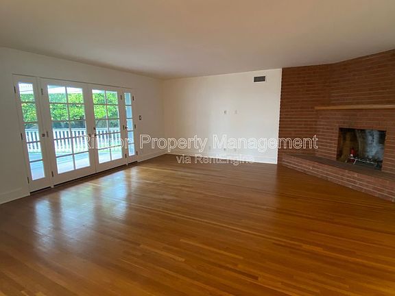 5th image of 373 Sierra Dr