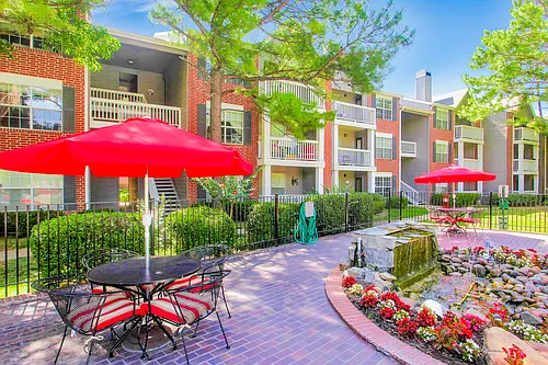 Greenbriar Apartments Photo 1