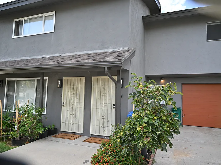 378 Molino Ave #4 — Photo 9