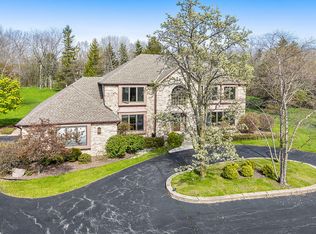 10234 N Trillium Rd, Mequon, WI 53092