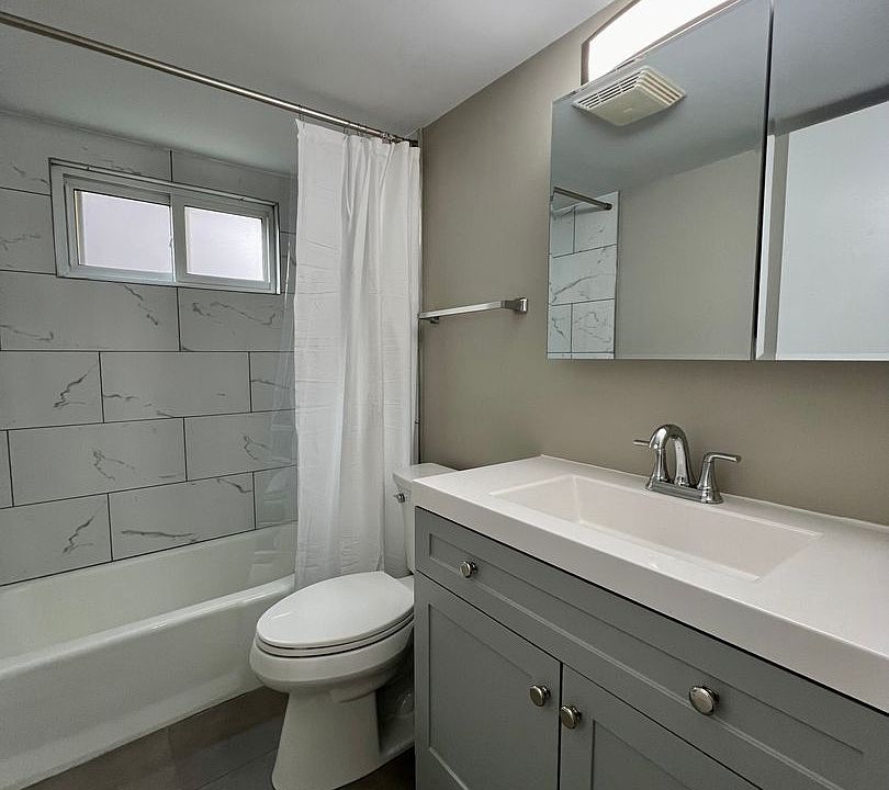 Lakehurst Commons 170 E Lake St Elmhurst IL Zillow