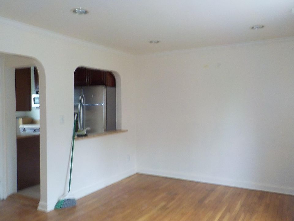 1st image of 24738 77th Cres Floor 1