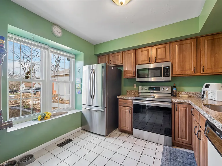 39 Cabot Ct — Photo 8