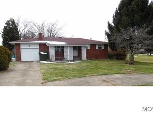 1011 Ridge St, Belpre, OH 45714