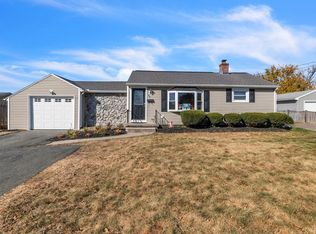 30 Fayette St, Springfield, MA 01118