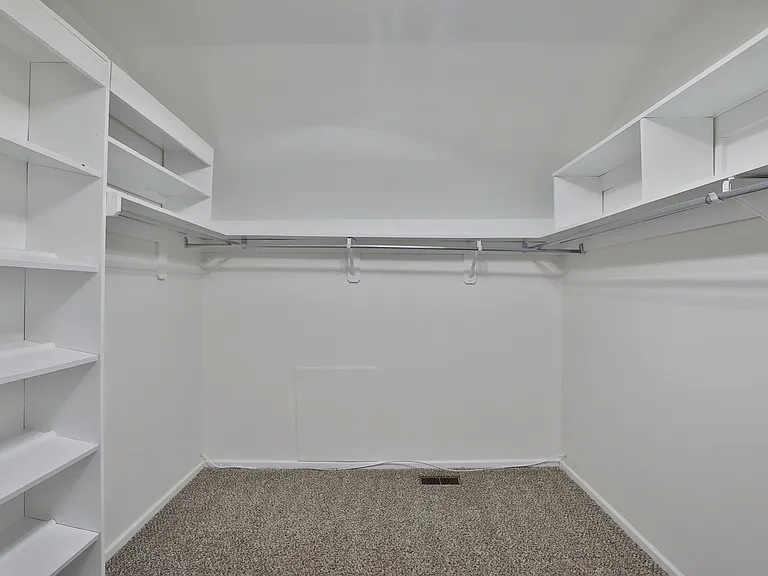 1086 Ravine Ridge Dr — Photo 44