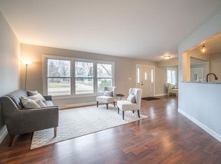 2009 Avalon Dr, Waukesha, WI 53186