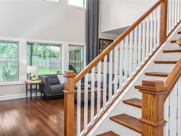 4th image of 689 Shelton Cove Ln