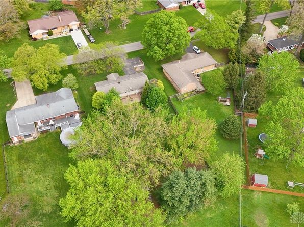 4195 N Linda Dr, Bellbrook, OH 45305